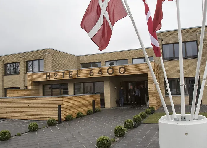 Hotel 6400