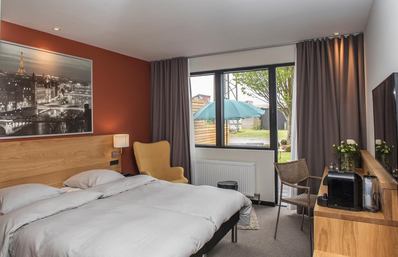 Hotel 6400 3*